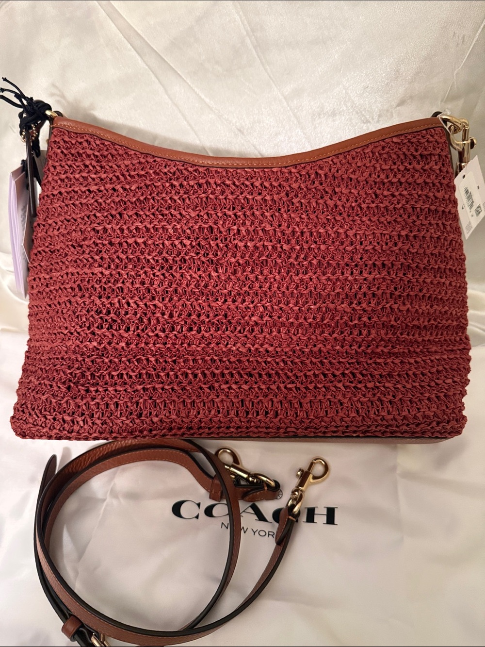 ♥️Coach NWT Laurel Russet Brown Woven Straw Shoulder Bag with Charms - Picture 4 of 11